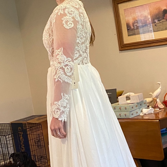 Wedding/Reception Dress - Picture 2 of 3